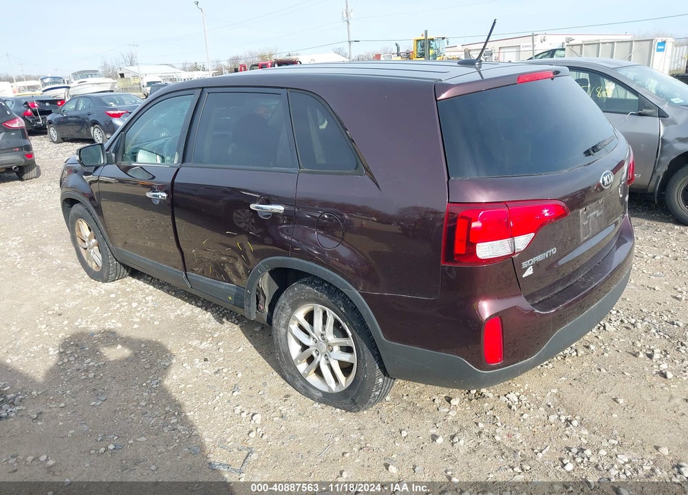 2015 KIA SORENTO LX VIN: 5XYKT3A68FG590214