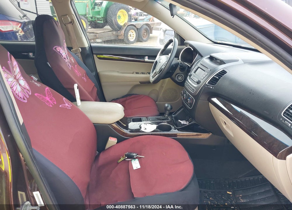 2015 KIA SORENTO LX VIN: 5XYKT3A68FG590214