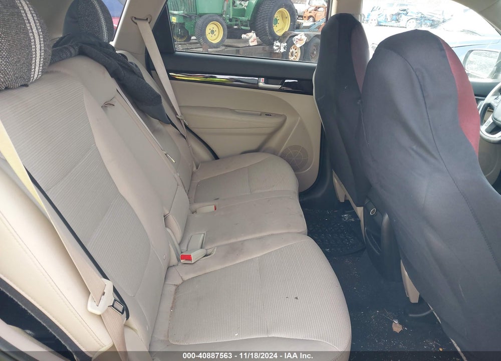 2015 KIA SORENTO LX VIN: 5XYKT3A68FG590214