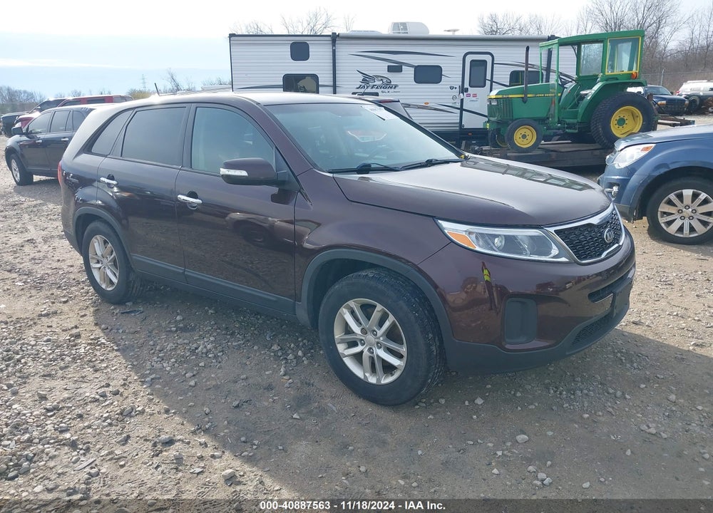 2015 KIA SORENTO LX VIN: 5XYKT3A68FG590214