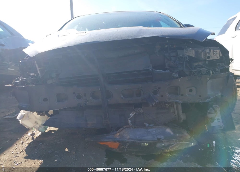 2018 FORD FOCUS SE VIN: 1FADP3F23JL201033
