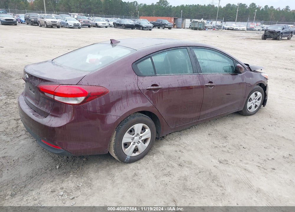 2018 KIA FORTE LX VIN: 3KPFK4A75JE179748