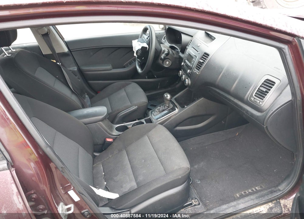 2018 KIA FORTE LX VIN: 3KPFK4A75JE179748