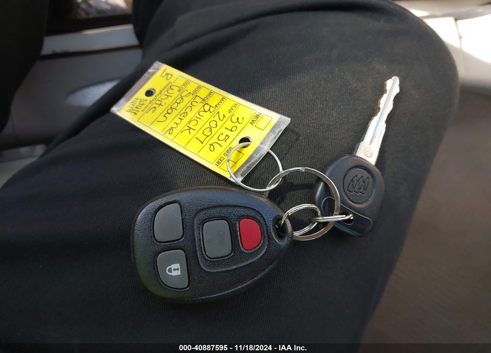 2007 BUICK LUCERNE CXL VIN: 1G4HD57257U103022