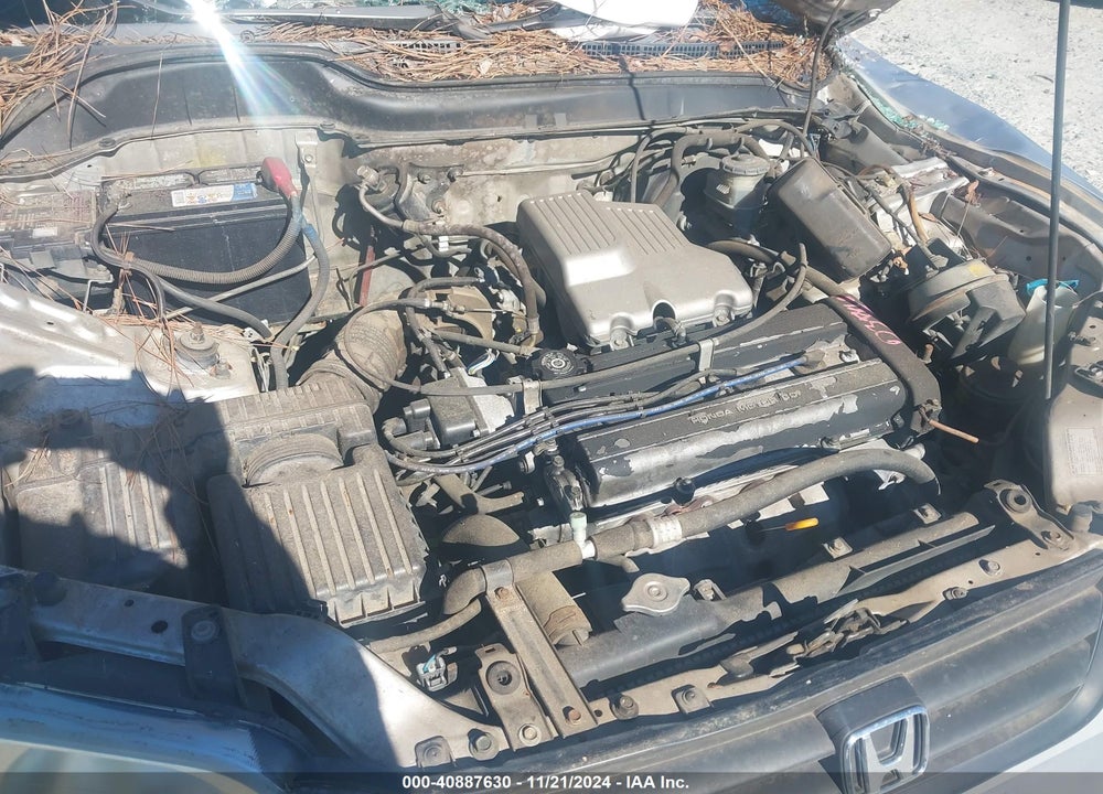 1999 HONDA CR-V LX VIN: JHLRD2849XB023268