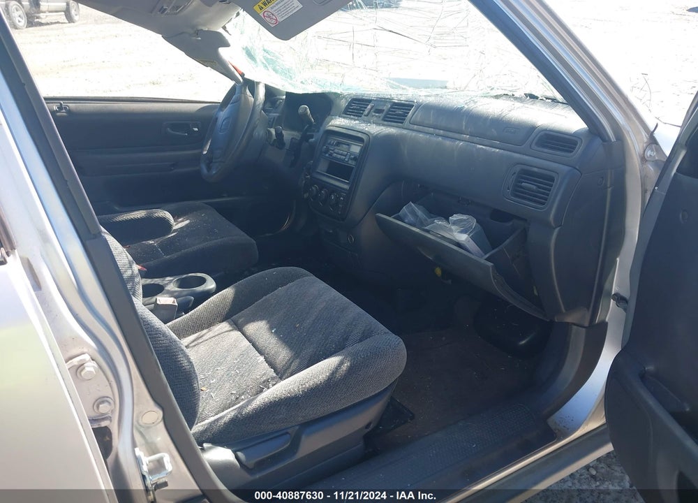 1999 HONDA CR-V LX VIN: JHLRD2849XB023268