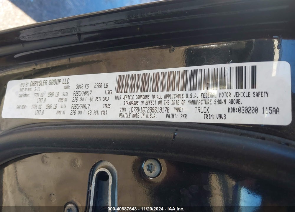 2011 RAM 1500 SLT VIN: 1D7RV1GT2BS619176