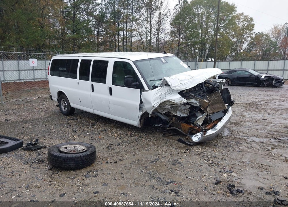 2020 CHEVROLET EXPRESS PASSENGER RWD 3500 EXTENDED WHEELBASE LT VIN: 1GAZGPFG9L1192400
