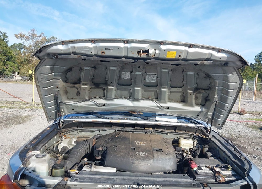 2007 TOYOTA FJ CRUISER VIN: JTEBU11FX70045524