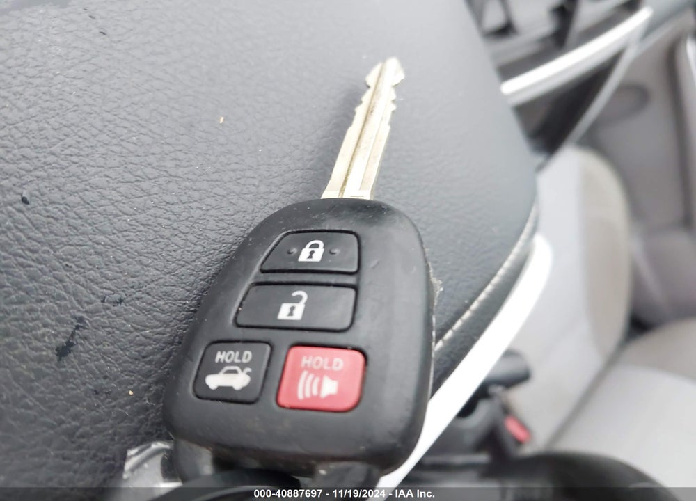 2015 TOYOTA CAMRY SE VIN: 4T1BF1FK0FU041411