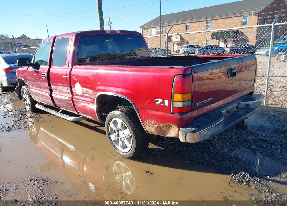 2005 GMC SIERRA 1500 SLT VIN: 2GTEK19B951268860