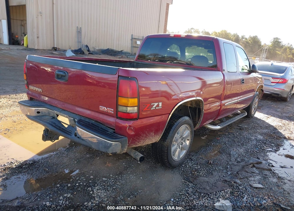2005 GMC SIERRA 1500 SLT VIN: 2GTEK19B951268860