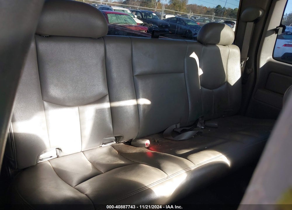 2005 GMC SIERRA 1500 SLT VIN: 2GTEK19B951268860