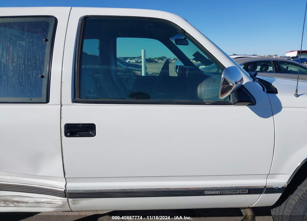 1994 GMC SIERRA K1500 VIN: 2GTEK19K8R1521656