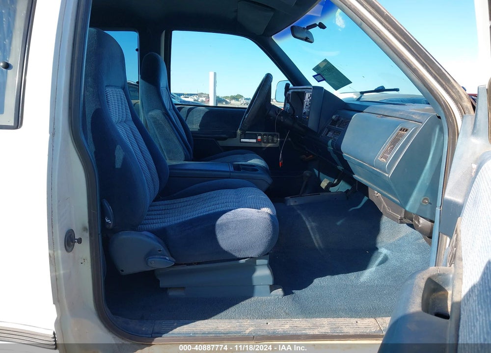 1994 GMC SIERRA K1500 VIN: 2GTEK19K8R1521656