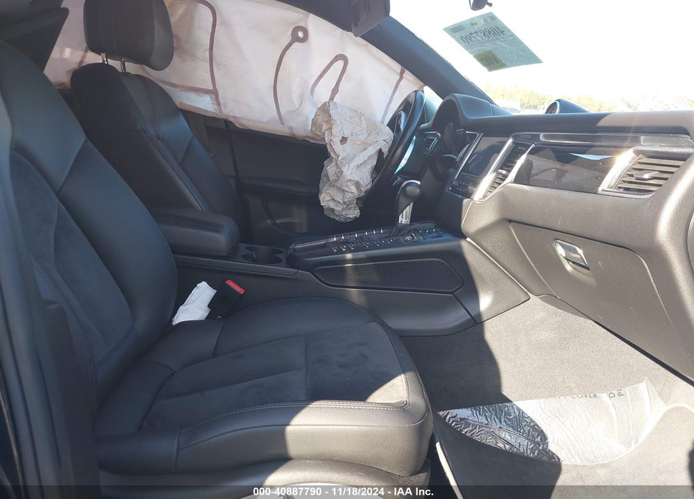 2018 PORSCHE MACAN VIN: WP1AA2A51JLB03644