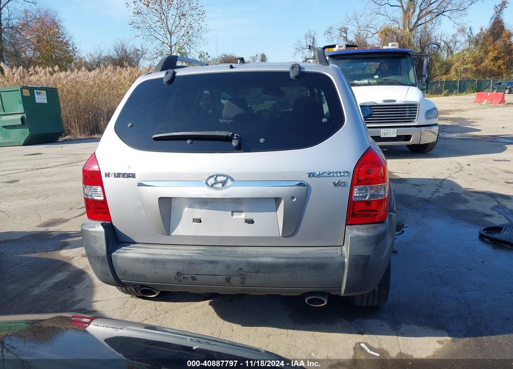 2005 HYUNDAI TUCSON VIN: KM8JN12D55U116057