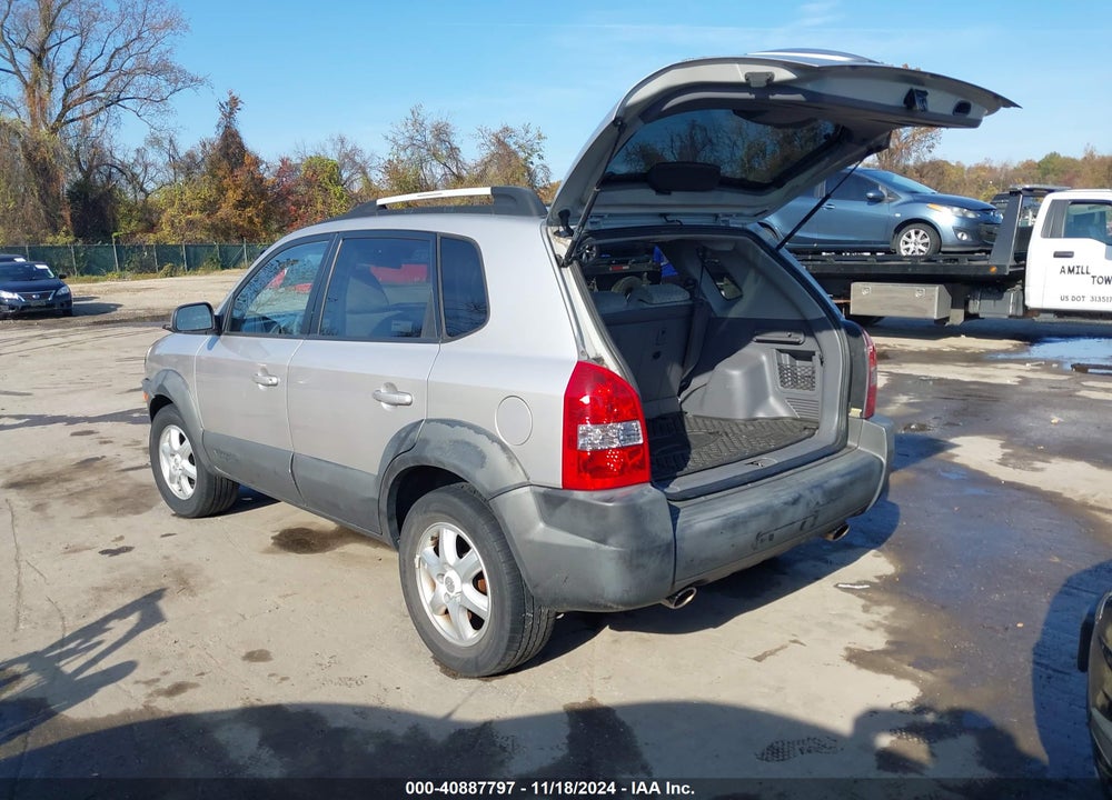 2005 HYUNDAI TUCSON VIN: KM8JN12D55U116057