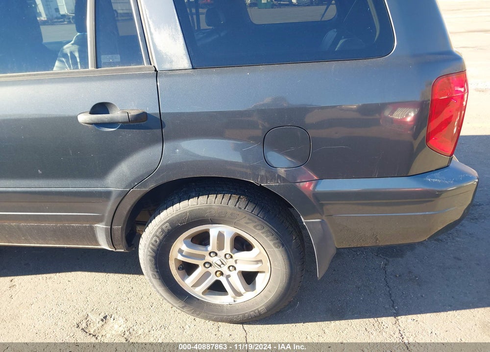 2005 HONDA PILOT EX-L VIN: 2HKYF18645H512600