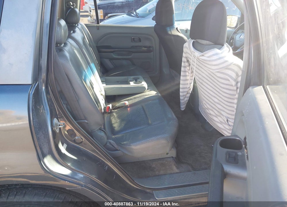 2005 HONDA PILOT EX-L VIN: 2HKYF18645H512600