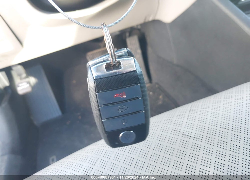 2016 KIA OPTIMA EX VIN: 5XXGU4L33GG117578