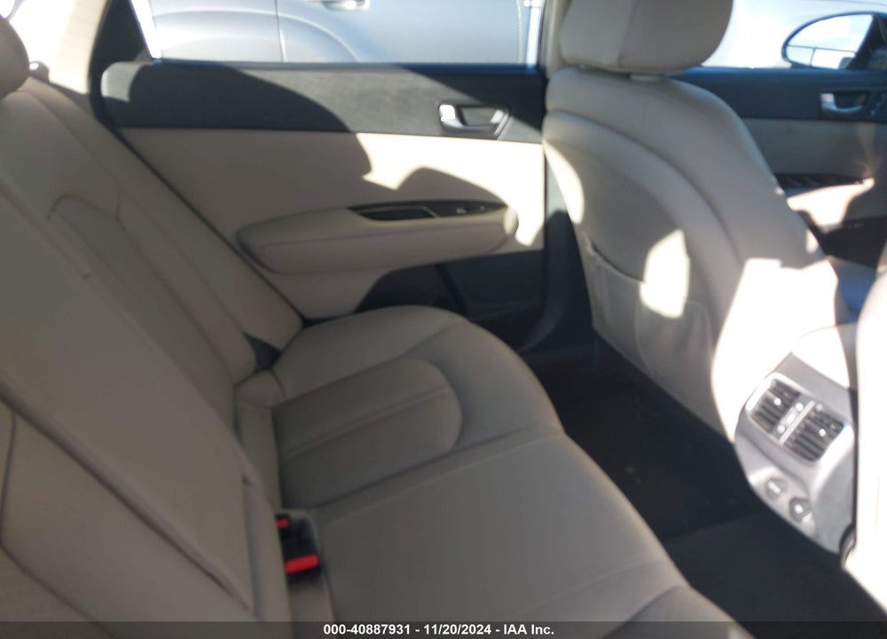 2016 KIA OPTIMA EX VIN: 5XXGU4L33GG117578