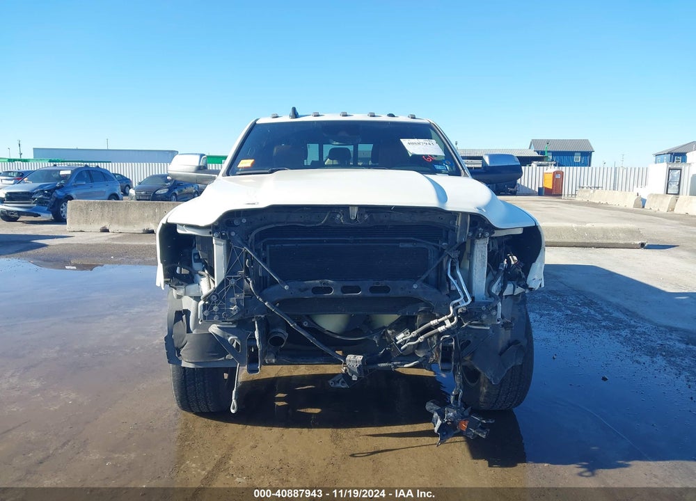 2019 RAM 2500 LIMITED 4X4 6'4 BOX VIN: 3C6UR5TL6KG616236
