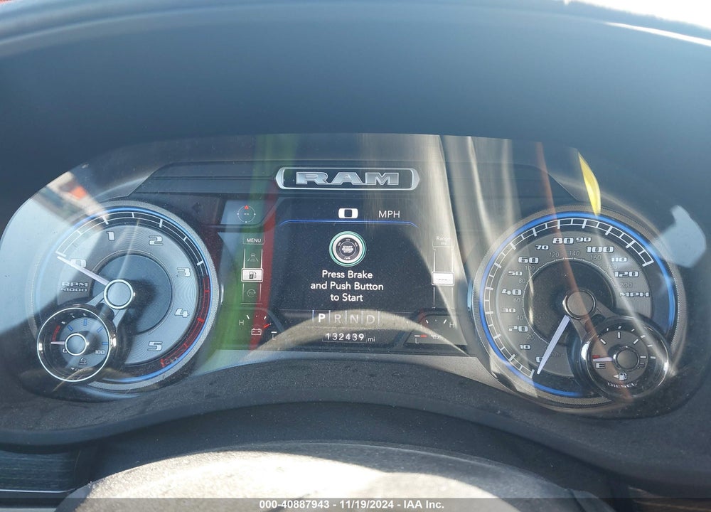 2019 RAM 2500 LIMITED 4X4 6'4 BOX VIN: 3C6UR5TL6KG616236