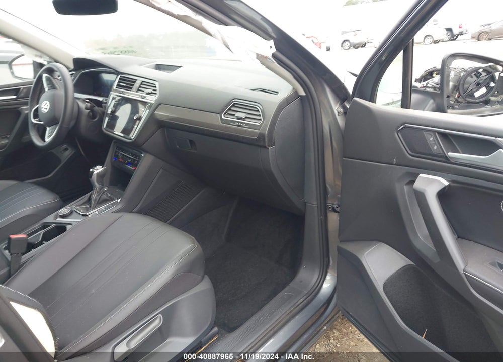 2024 VOLKSWAGEN TIGUAN 2.0T SE/WOLFSBURG EDITION VIN: 3VVMB7AXXRM067202