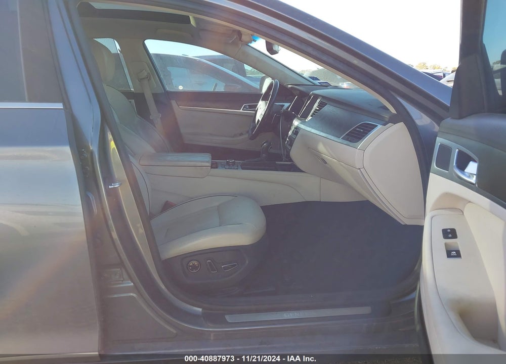 2016 HYUNDAI GENESIS 3.8 VIN: KMHGN4JEXGU142372