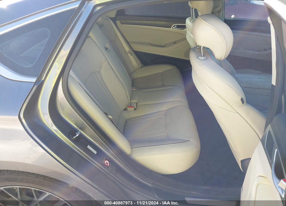 2016 HYUNDAI GENESIS 3.8 VIN: KMHGN4JEXGU142372