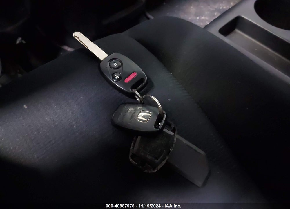 2010 HONDA CR-V LX VIN: 5J6RE4H33AL065496