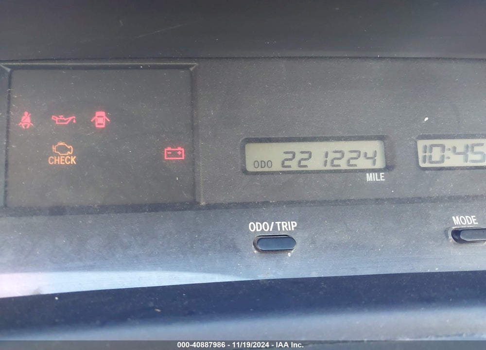 2002 TOYOTA AVALON XL VIN: 4T1BF28B22U222345
