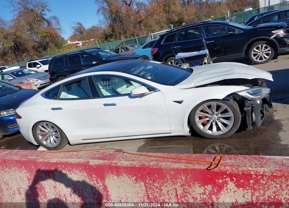 2020 TESLA MODEL S VIN: 5YJSA1E43LF355354