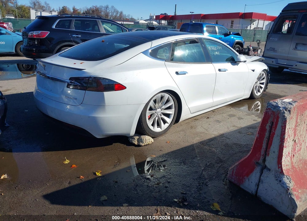 2020 TESLA MODEL S VIN: 5YJSA1E43LF355354