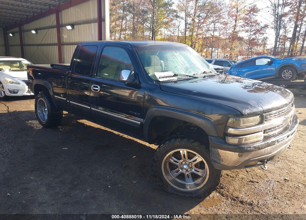 2002 CHEVROLET SILVERADO 1500 LS VIN: 2GCEK19T321307382
