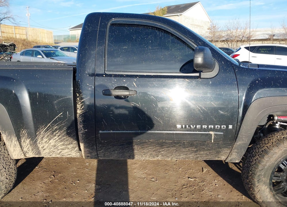 2007 CHEVROLET SILVERADO 1500 LT1 VIN: 1GCEK14027Z651877