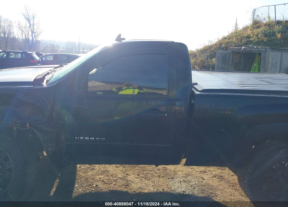2007 CHEVROLET SILVERADO 1500 LT1 VIN: 1GCEK14027Z651877