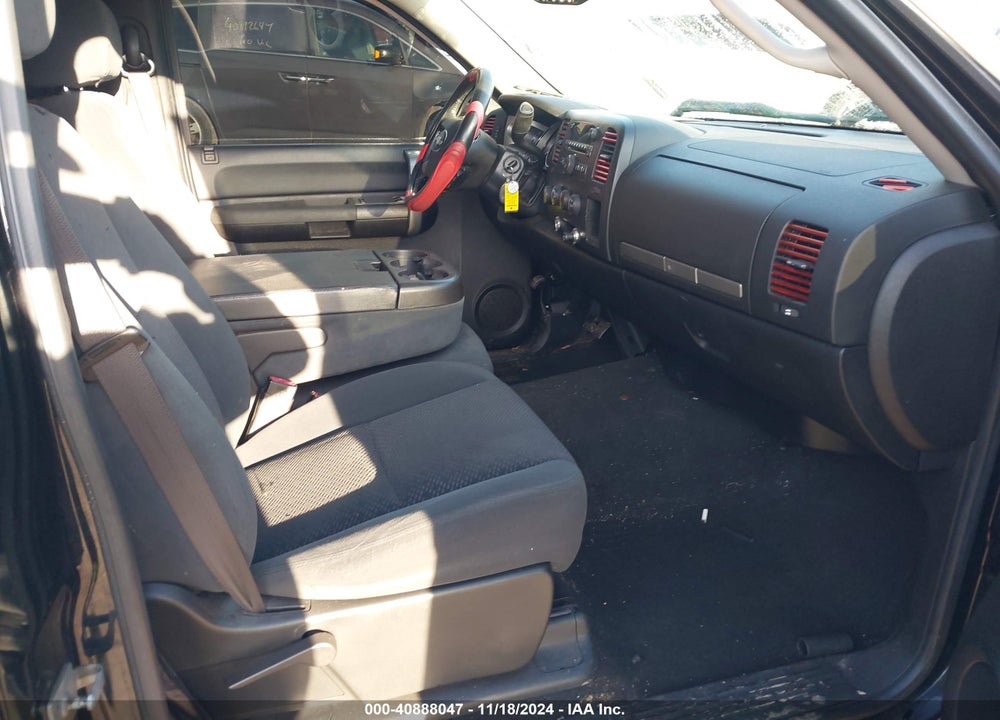 2007 CHEVROLET SILVERADO 1500 LT1 VIN: 1GCEK14027Z651877