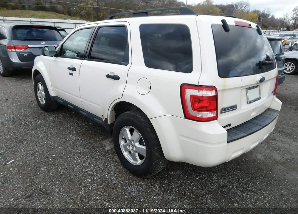 2010 FORD ESCAPE XLT VIN: 1FMCU9DG5AKD10742