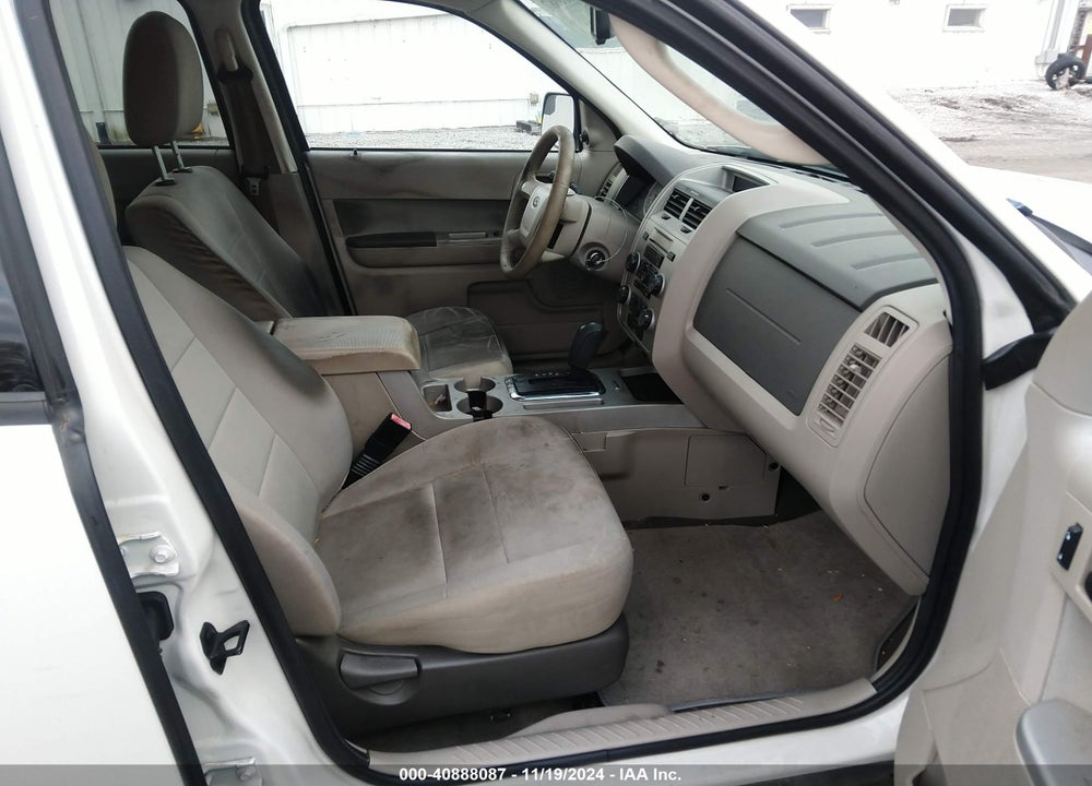 2010 FORD ESCAPE XLT VIN: 1FMCU9DG5AKD10742