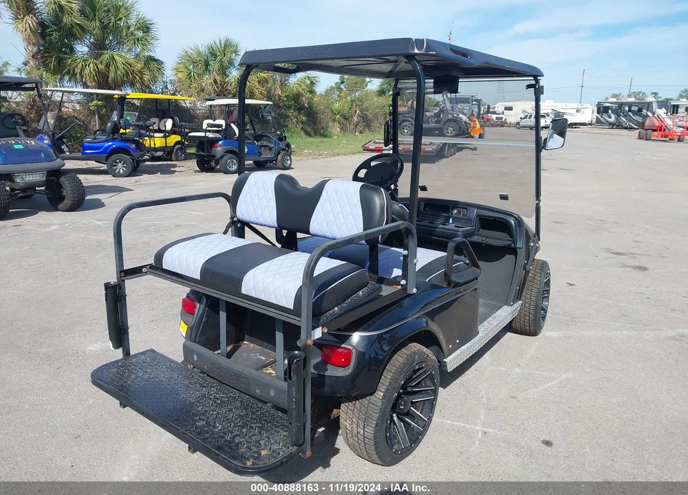 2005 GOLF CART EZ GO VIN: 74324G02