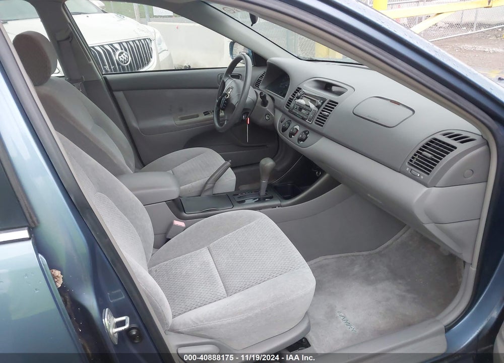 2002 TOYOTA CAMRY LE VIN: 4T1BE32K62U631417