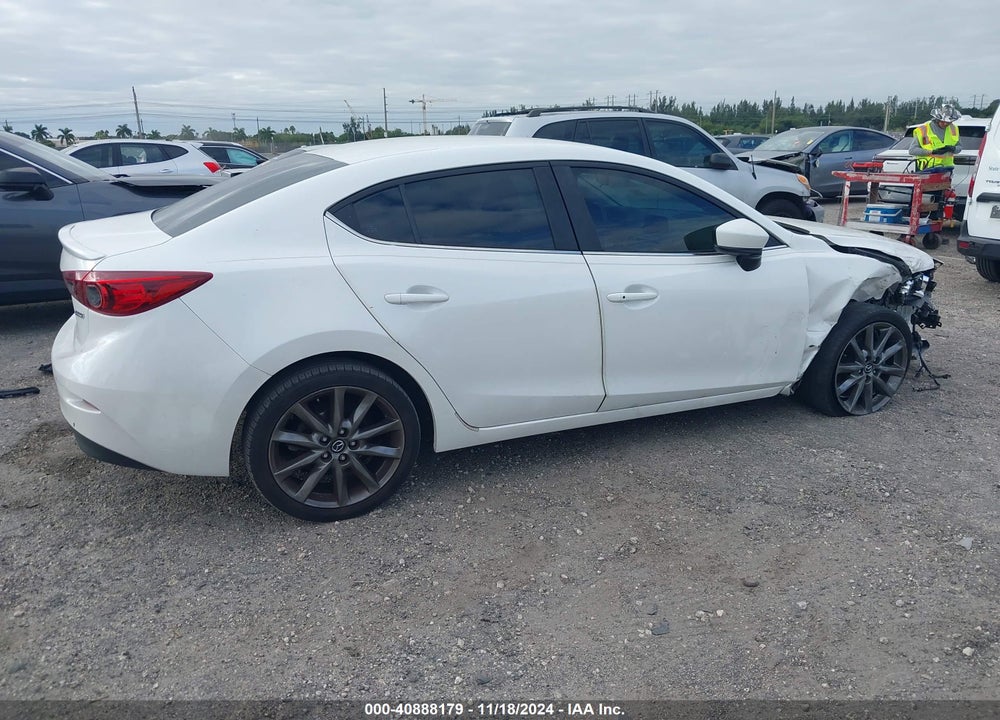 2018 MAZDA 3 TOURING VIN: 3MZBN1V39JM215732