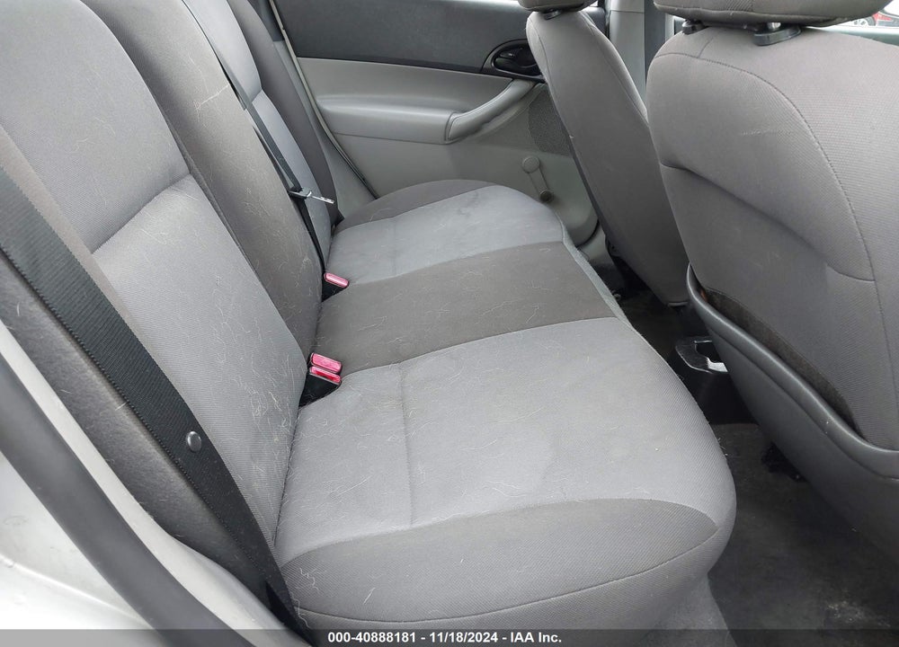 2007 FORD FOCUS S/SE/SES VIN: 1FAFP34N57W276121
