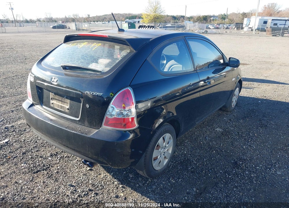 2011 HYUNDAI ACCENT GS VIN: KMHCM3AC1BU202400