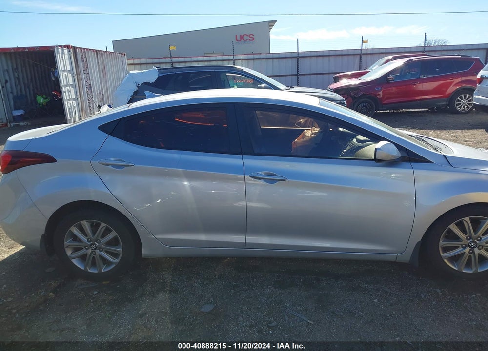2014 HYUNDAI ELANTRA VIN: 5NPDH4AE8EH526348