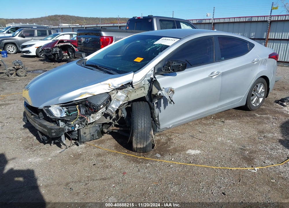 2014 HYUNDAI ELANTRA VIN: 5NPDH4AE8EH526348