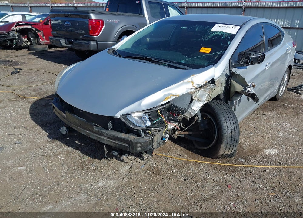 2014 HYUNDAI ELANTRA VIN: 5NPDH4AE8EH526348