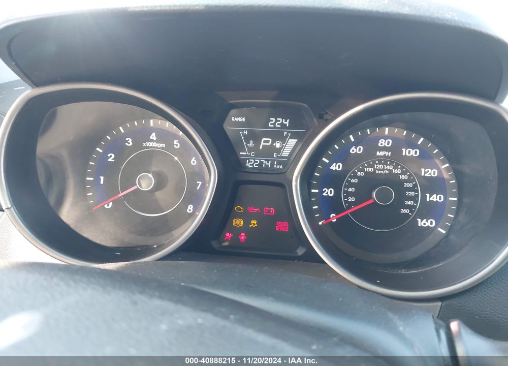 2014 HYUNDAI ELANTRA VIN: 5NPDH4AE8EH526348